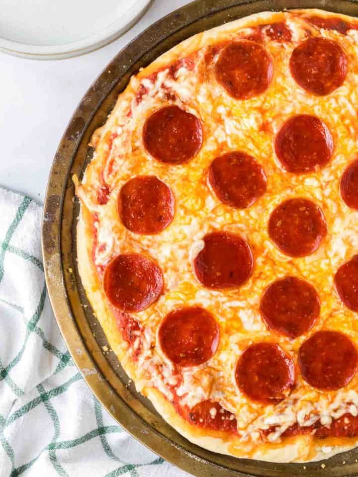 Quick Easy Pepperoni Flatbread Pizza Recipe Bless This Mess