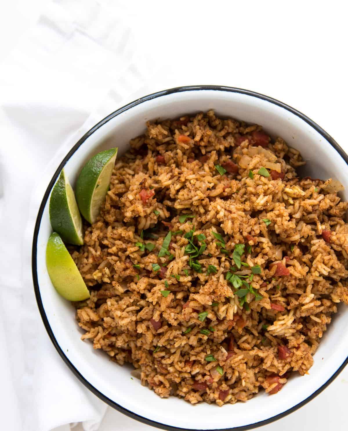 EASY Spanish Rice Recipe | Best Rice Cooker Recipes