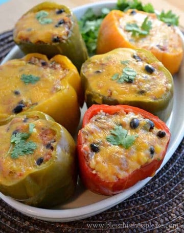 Slow Cooker Stuffed Bell Peppers with Quinoa & Black Beans | Vegetarian