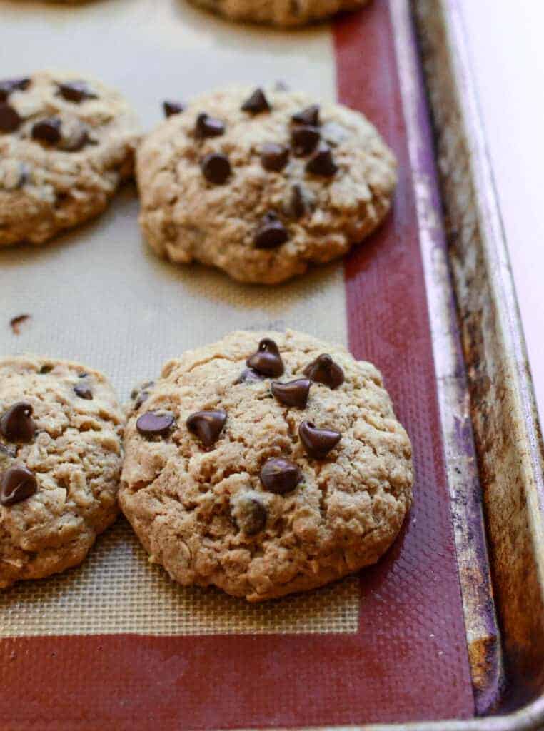 Oatmeal Chocolate Chip Cookies (made with honey and whole wheat flour ...