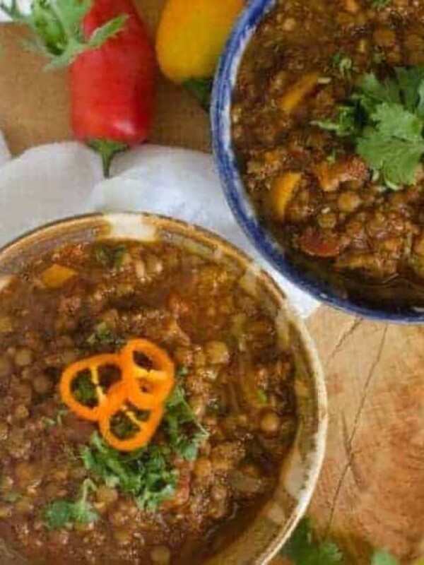 Two bowls of lentil chili.