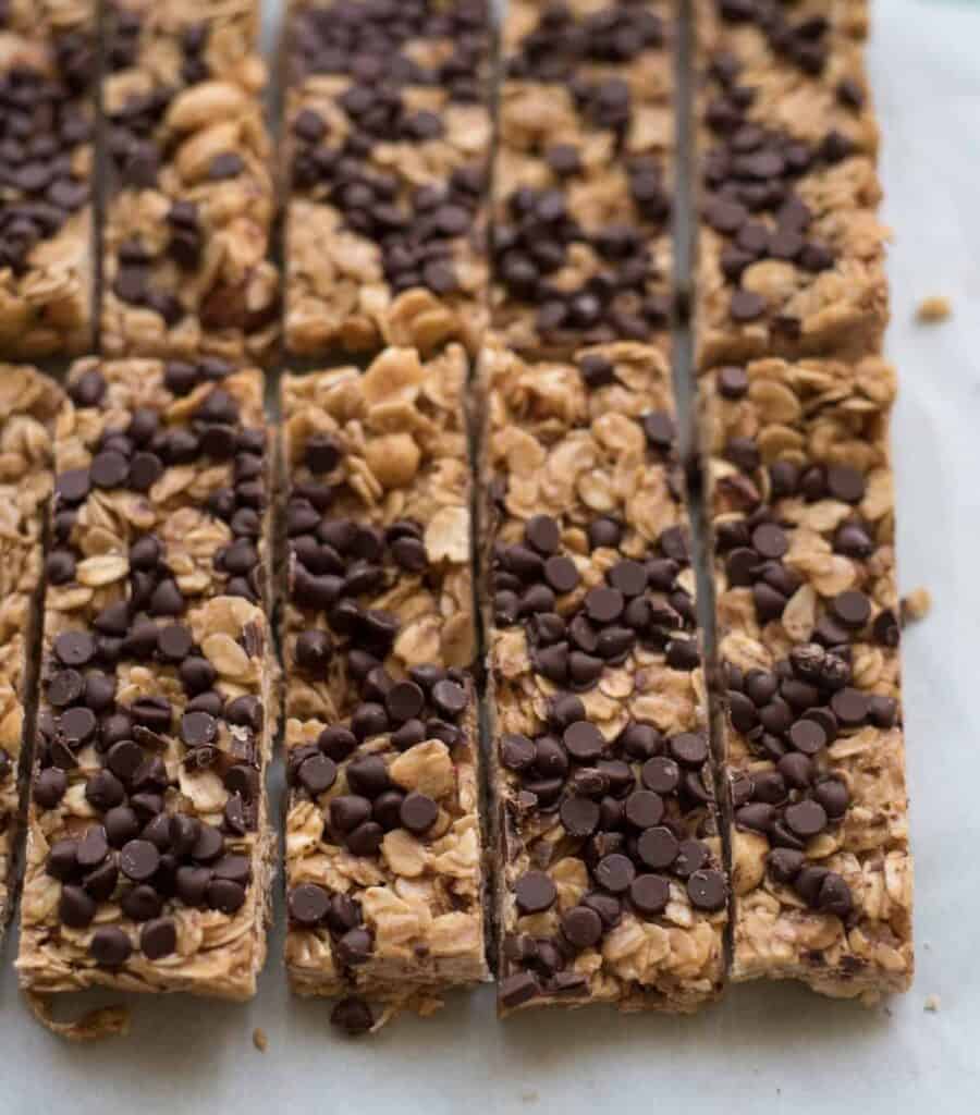 The BEST Homemade Chocolate Chip Granola Bar Recipe