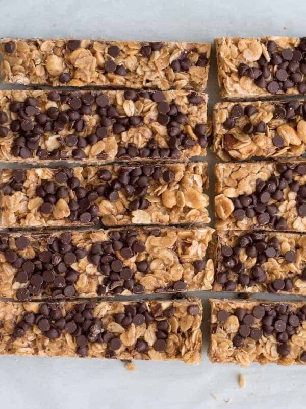 Best Homemade Chocolate Chip Granola Bar Recipe.