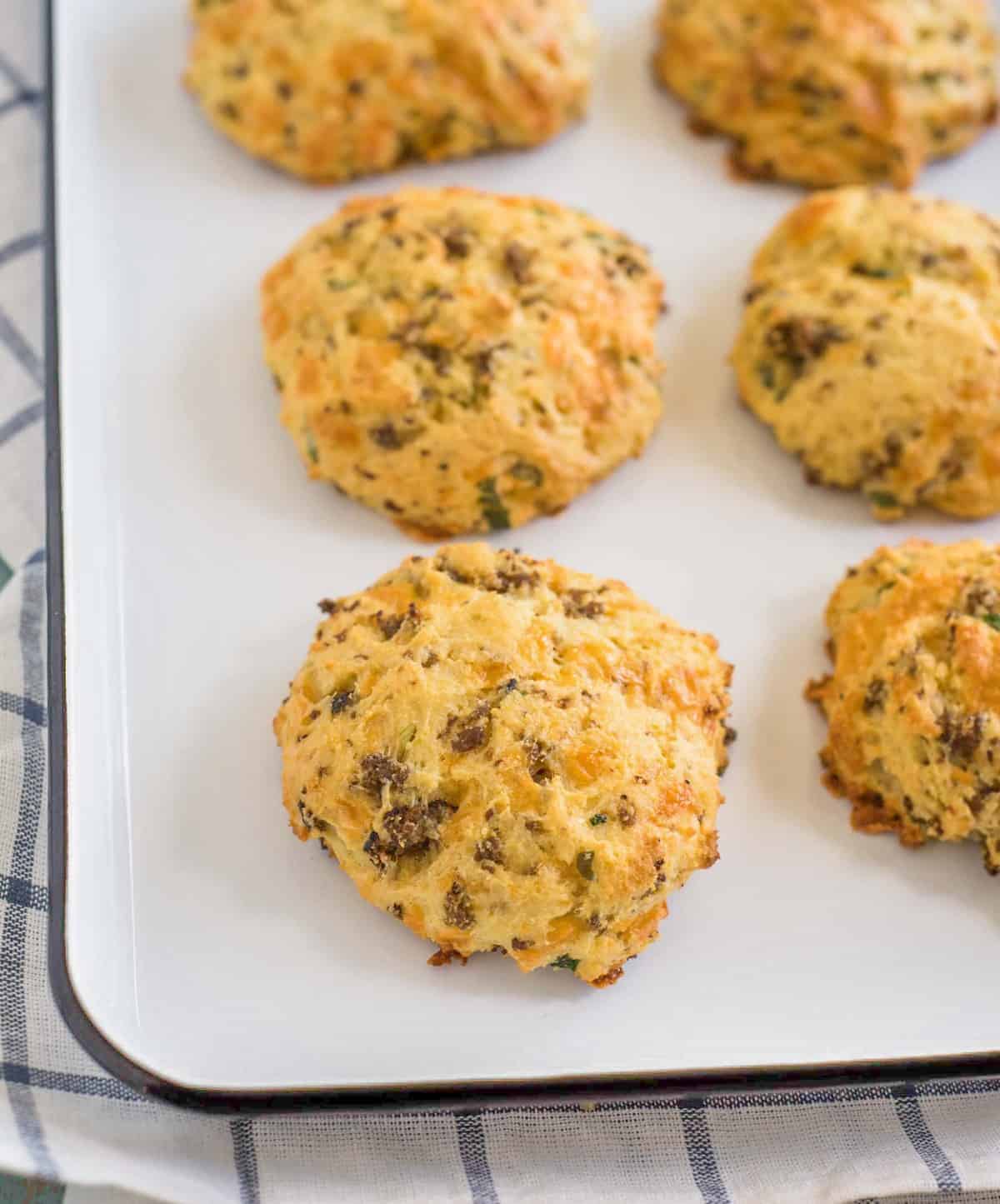 Sausage And Cheese Biscuits A Simple Low Calorie Breakfast Recipe