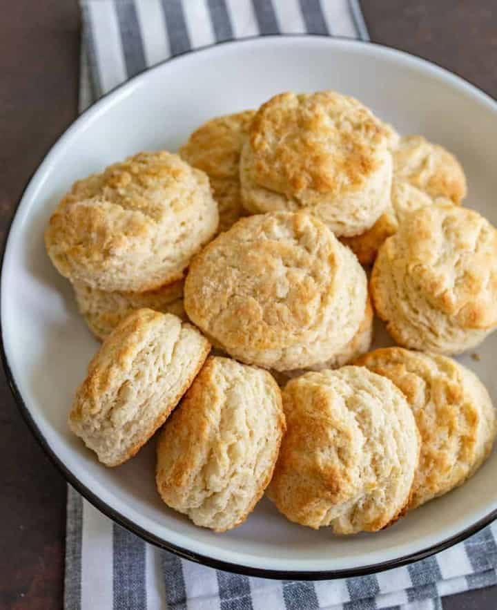 How To Make Homemade Biscuits | The Best Easy Homemade Biscuits