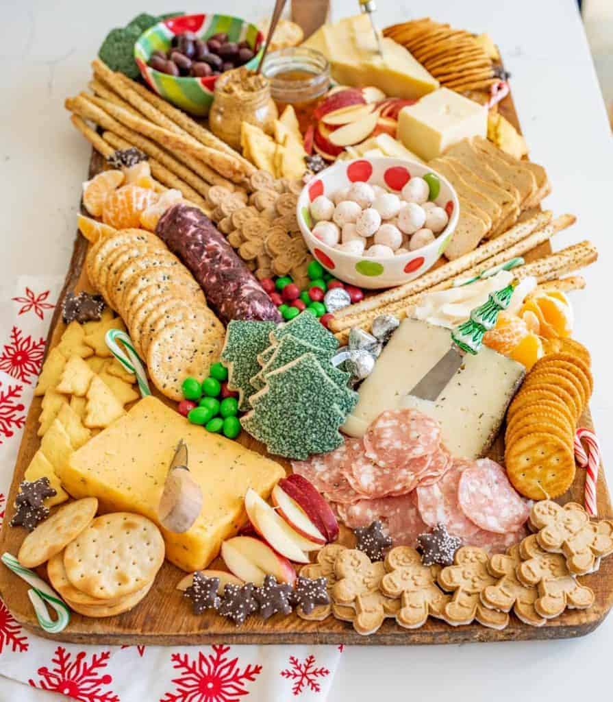 DIY Christmas Cheese Board | Easy Holiday Cheese Board Ideas!