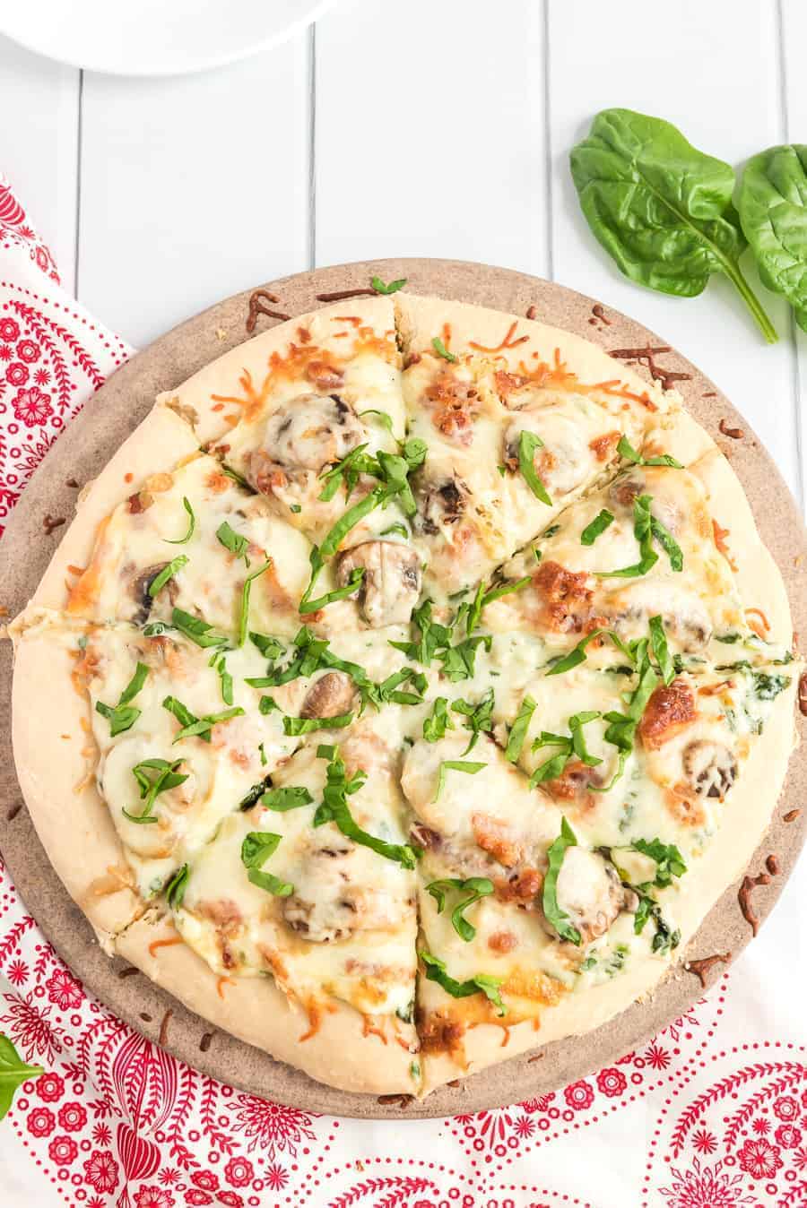 Creamy Spinach Pizza, Recipes