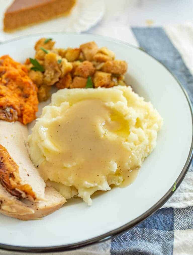 Easy Homemade Turkey Gravy — Bless this Mess