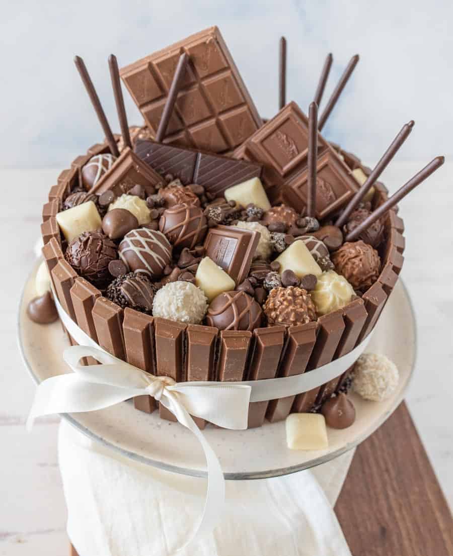 Vanilla Bake Shop - Chocolate Candy Bar Cake