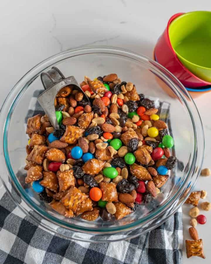 Easy Trail Mix — Bless this Mess