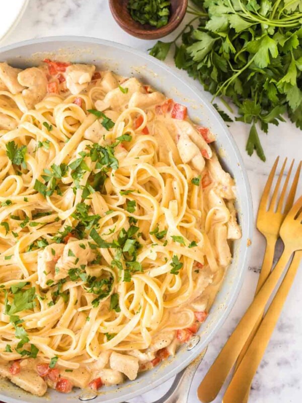 cajun chicken pasta in the pan from a top view