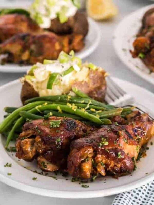 slow cooker chicken legs and potatoes dinner