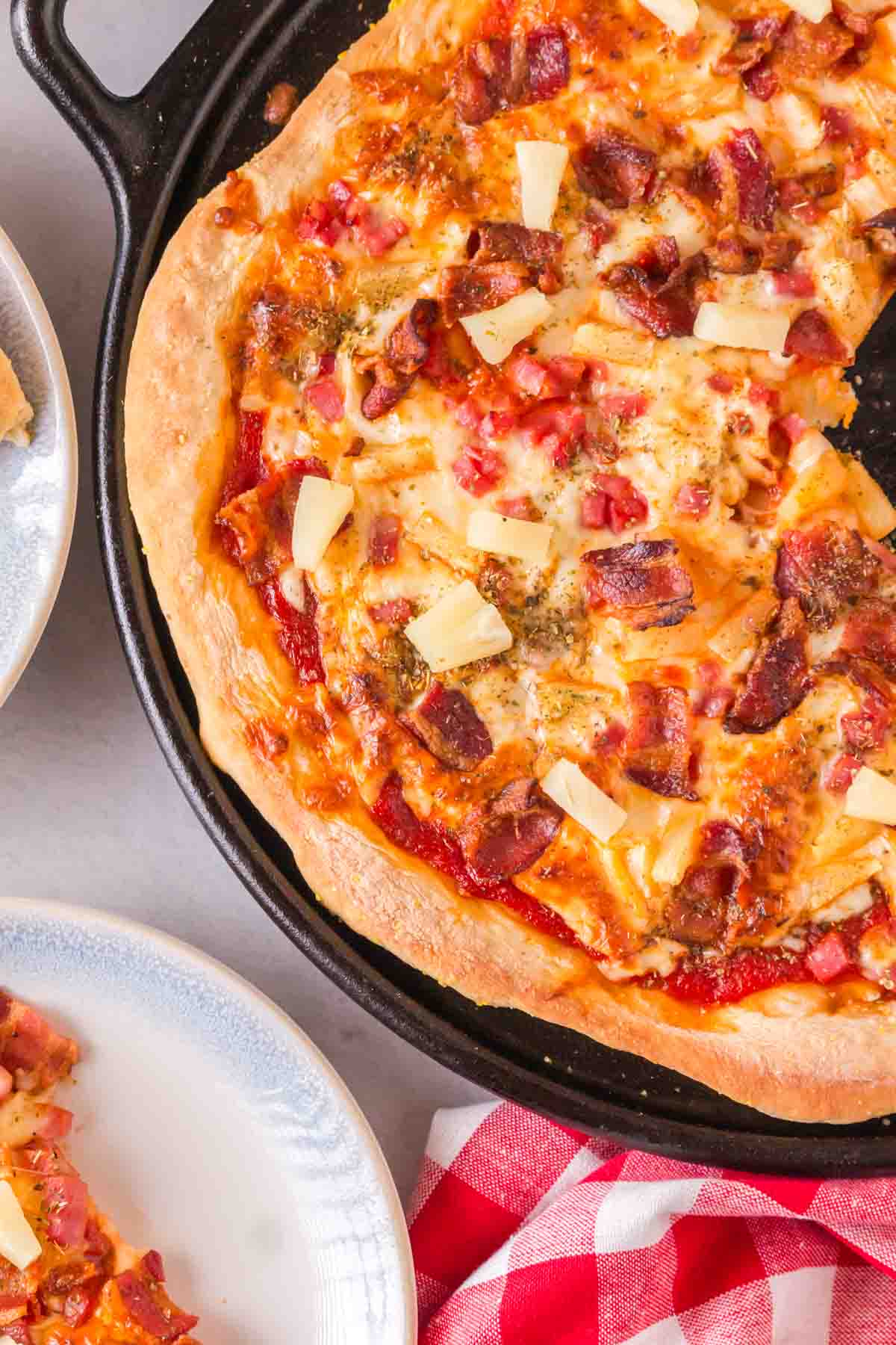 https://www.blessthismessplease.com/wp-content/uploads/2023/08/Pineapple-pizza-recipe-21.jpg