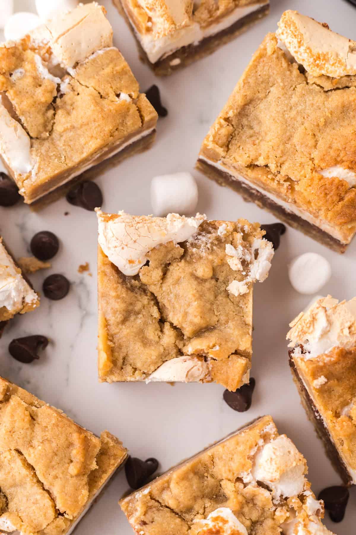 square portions of nutella s'mores bars.